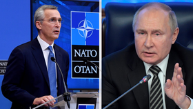 Generální tajemník NATO Jens Stoltenberg (vlevo) a ruský prezident Vladimir Putin