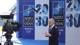 Generální tajemník NATO Jens Stoltenberg před summitem v Bruselu (14. 6. 2021)