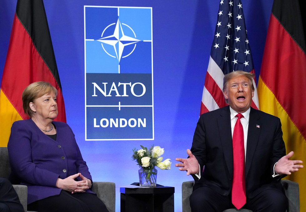 Závěrečný den summitu NATO, na snímku prezident Trump a kancléřka Merkelová, (4.12.2019)