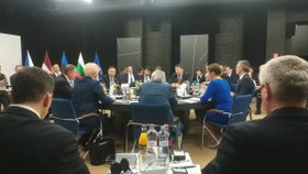 Summit NATO zemí B9 v Košicích
