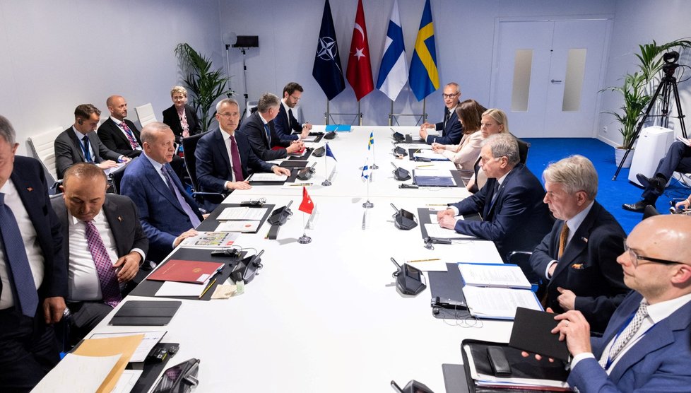 Jednání lídrů zemí NATO a rozšíření aliance (28.6.2022)