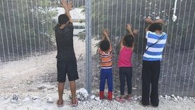 Austrálie přislíbila, že do konce roku přemístí všechny dětské migranty z Nauru.