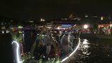 Svatojánským slavnostem Navalis nepřálo počasí: Podívaná na Vltavě byla bez parašutistů