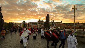 V Praze proběhly Svatojánské slavnosti Navalis! Bez Chorvatů, Italů, doma musela zůstat široká veřejnost