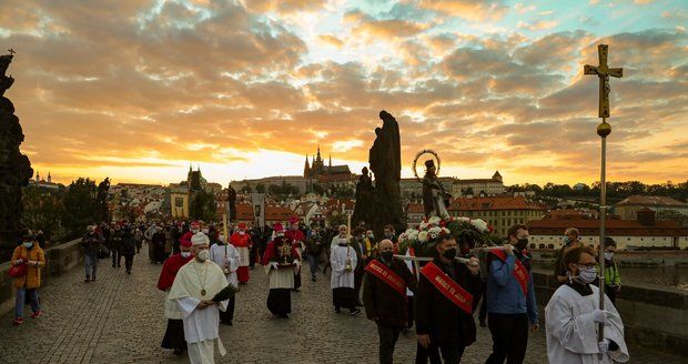 V Praze proběhly Svatojánské slavnosti Navalis! Bez Chorvatů, Italů, doma musela zůstat široká veřejnost