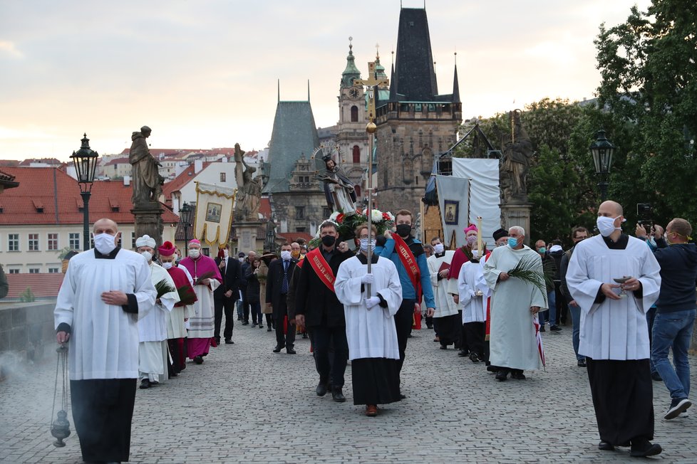 Pandemie koronaviru nepřekazila Svatojánské slavnosti Navalis. Proběhly 15. května, ale bez veřejnosti.