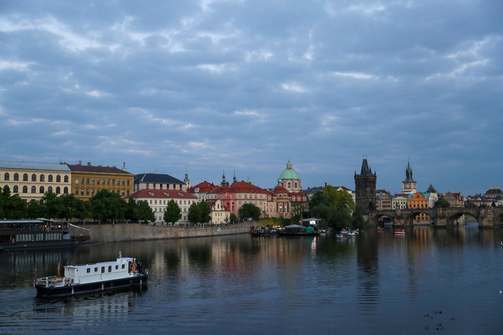 Pandemie koronaviru nepřekazila Svatojánské slavnosti Navalis. Proběhly 15. května, ale bez veřejnosti.