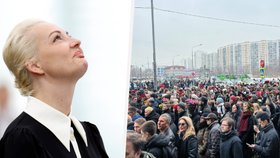 Vdova po Navalném poděkovala lidem, kteří se přišli rozloučit s jejím mužem.