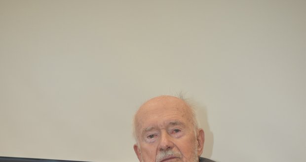 Profesor Erik Navara (91) na návštěvě v Ostravě.