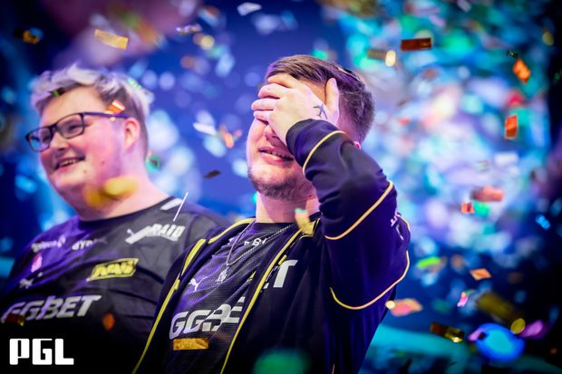 s1mple s dnes už bývalým spoluhráčem s1mple s dnes už bývalým spoluhráčem