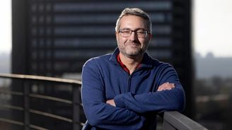 Už patnáctiletí studenti nevěří, že jejich píle někam povede. To je počátek problému, říká Navrátil Už patnáctiletí studenti nevěří, že jejich píle někam povede. To je počátek problému, říká Navrátil