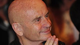Bořivoj Navrátil trpěl rakovinou střev v posledním stádiu. Jeho jediným a posledním přáním bylo zemřít doma. To mu jeho rodina i lékaři umožnili