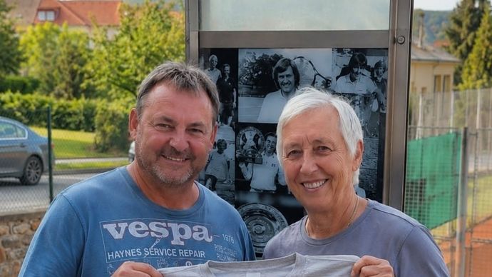 Martina Navrátilová se vrátila na kurty v Řevnicích.