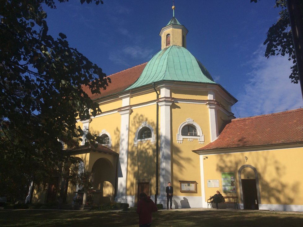 Módní návrhářka Marie Zelená představila v kapli na sv. Antonínku svou novou kolekci.