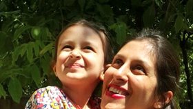 Íránské úřady na tři dny propustily z vězení Britku s íránským pasem Nazanin Zaghariovou-Ratcliffeovou.