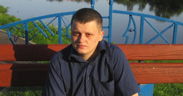 Nazar Gulevič podstupuje proměnu z ženy na muže. Ruské věznice nedokázaly rozhodnout, do které patří