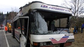 18 let od tragické nehody autobus u Nažidel: Při tragédii zemřelo 20 lidí.