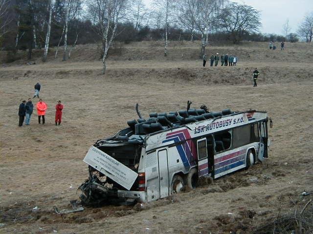 18 let od tragické nehody autobus u Nažidel: Při tragédii zemřelo 20 lidí.