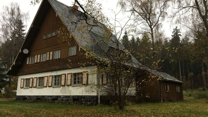 Rekreační sídlo komunistů a tajné bezpečnosti bývalé NDR na hranicích s Českou republikou