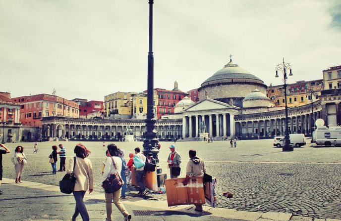 Neapol, Piazza del Plebiscito