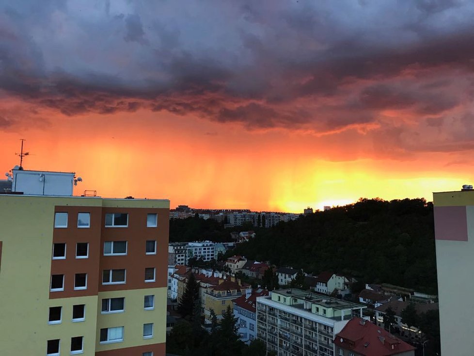 Obloha v Praze-Michli od čtenářky Zuzky M.