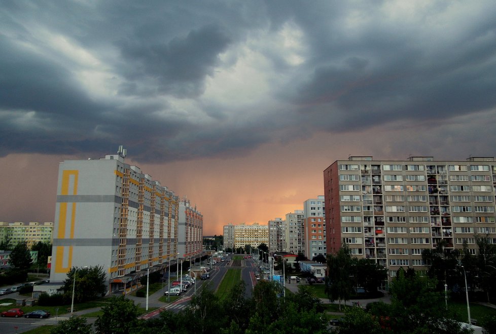 Červánky z Řep zaslala Lenka Písařová - úžasná fotografie.