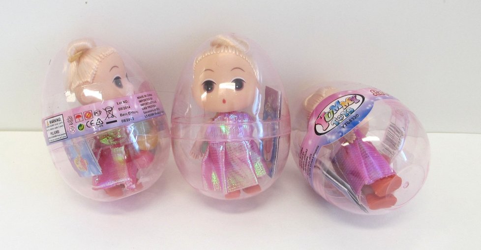 Panenka Lovely Girl Yummy Toys také pochází z Číny a množství ftalátu je neuvěřitelných 34,6% hm.