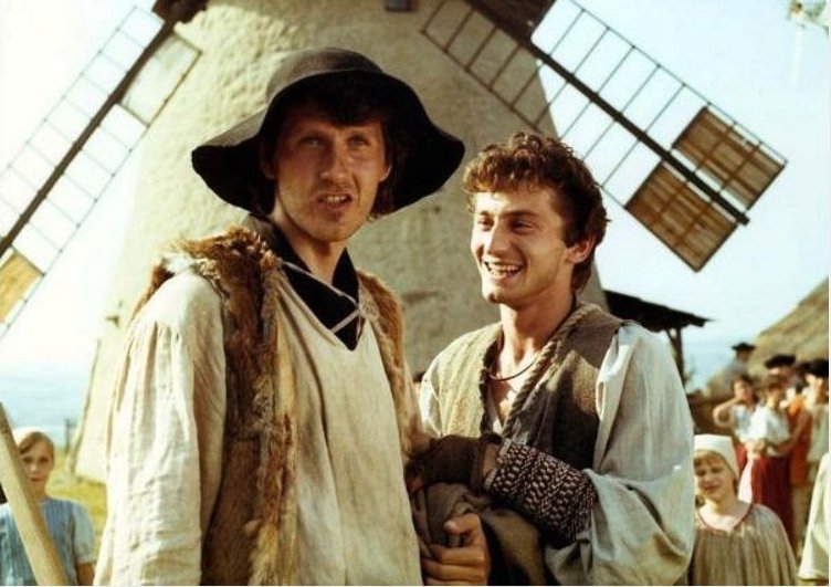 Ján Kroner a Ondřej Vetchý byli hlavními postavami pohádky Nebojsa. Její část se natáčela i u kuželovského větrného mlýnu.