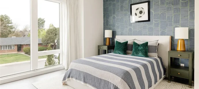 Nečas a jeho krásná partnerka Nikola koupili nový dům. Čtyři patra luxusu zahrnují několik ložnic, hernu, posilovnu, čtyři koupelny, venkovní kuchyň, bazén a mnoho dalšího.