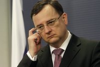 Zatýkání na vládě: Nečas se zhroutil, přijela pro něj sanitka