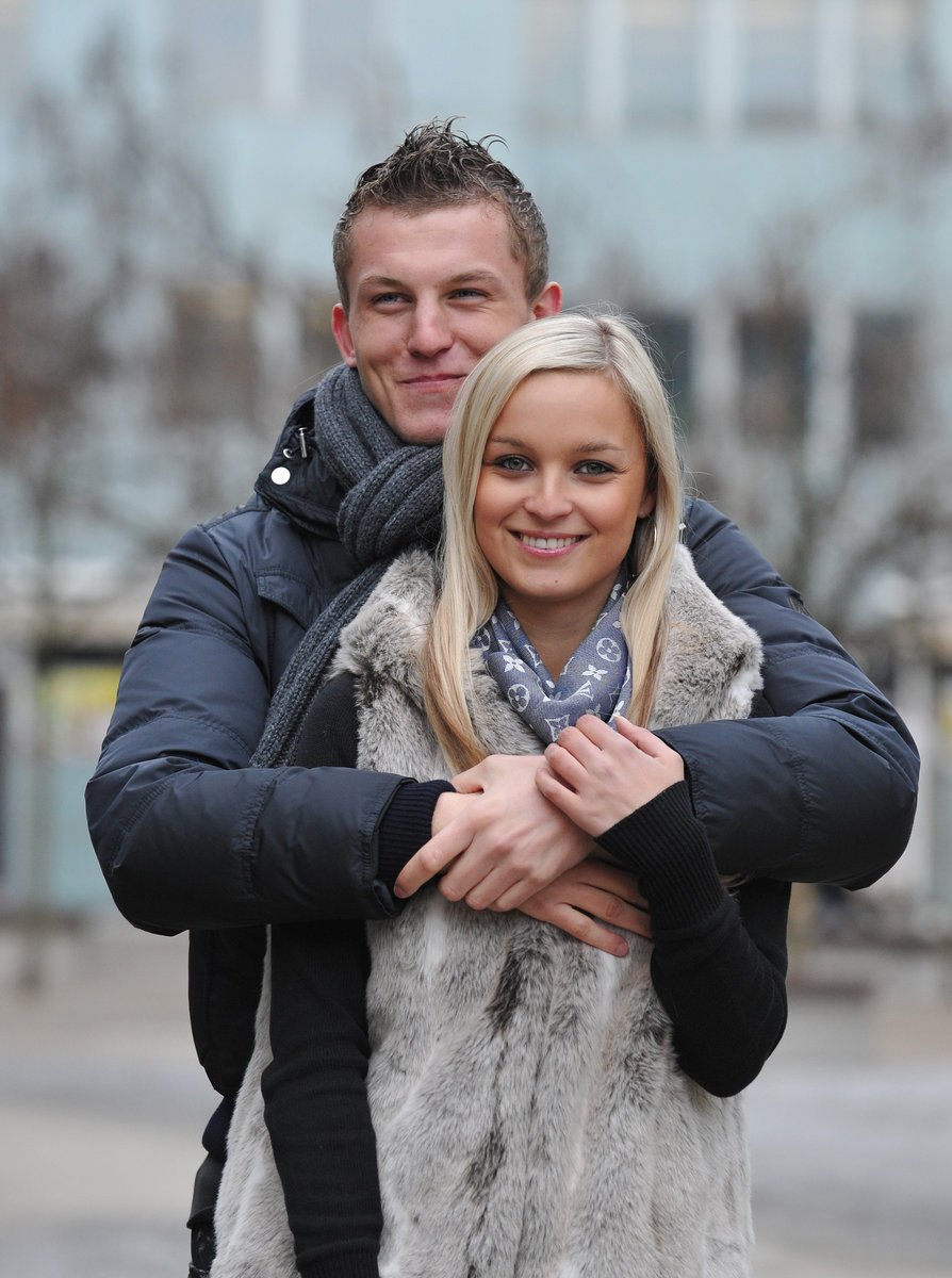 Fotbalový útočník Tomáš Necid a jeho manželka Klára