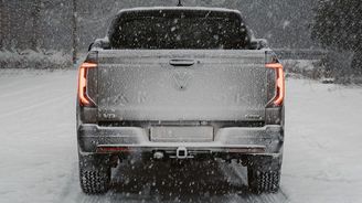 Toto drobné zanedbání vás může stát řidičák. Nečitelná značka je velkým prohřeškem Toto drobné zanedbání vás může stát řidičák. Nečitelná značka je velkým prohřeškem