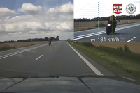 Motorkář se hnal jako šílený, ze stroje dostal 181 km/h: Přišel o papíry!