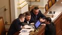 Schůze Sněmovny k vyslovení nedůvěry vládě: Patrik Nacher, Petr Macinka a Tomio Okamura (4. 2. 2026) Schůze Sněmovny k vyslovení nedůvěry vládě: Patrik Nacher, Petr Macinka a Tomio Okamura (4. 2. 2026)