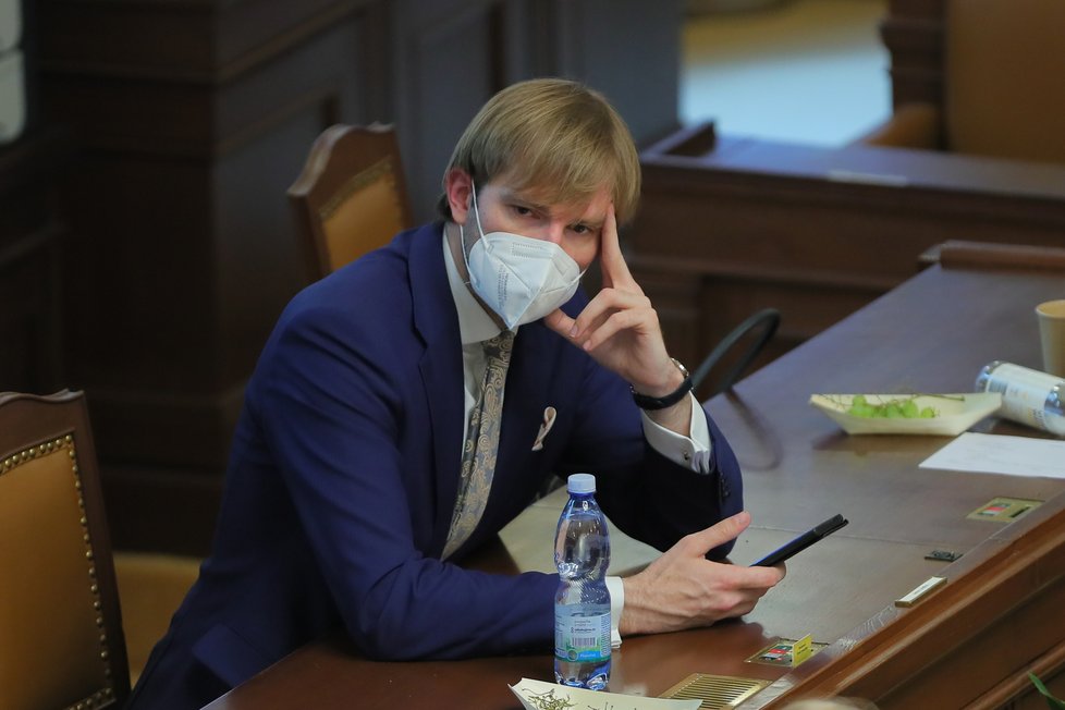 Jednání o nedůvěře vládě: Ministr zdravotnictví Adam Vojtěch (3.6.2021) Jednání o nedůvěře vládě: Ministr zdravotnictví Adam Vojtěch (3.6.2021)