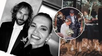Nedvěd s Darou na pohádkové svatbě Agnelliho: Zpěvačka nestačila žasnout! Nedvěd s Darou na pohádkové svatbě Agnelliho: Zpěvačka nestačila žasnout!