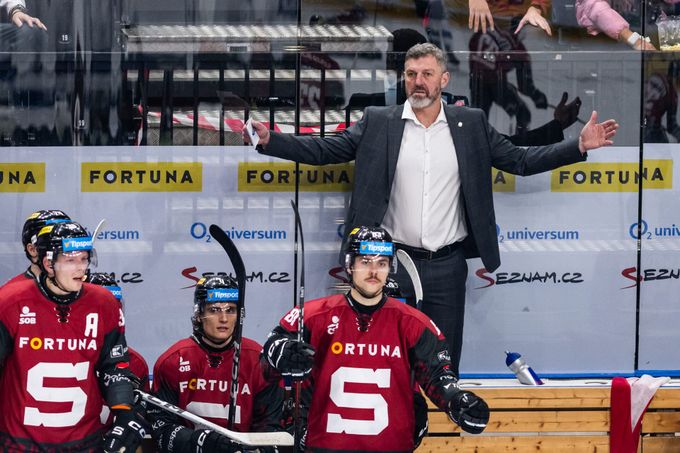 Úvod předkola na Spartě: Centři, kde jste? Dlouhé čekání na luxus, kdyby bylo Jágra… Úvod předkola na Spartě: Centři, kde jste? Dlouhé čekání na luxus, kdyby bylo Jágra…