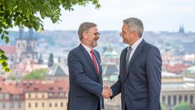 Premiér Petr Fiala (ODS) a rakouský kancléř Karl Nehammer v Česku (17. 5. 2022)