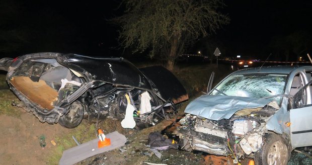 Při tragické nehodě na Domažlicku zemřela mladá spolujezdkyně (†17).