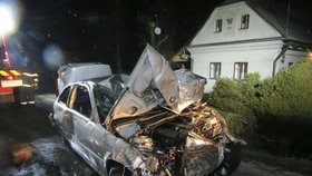 Zdemolované BMW skončilo po silvestrovské nehodě v řece Oskavě