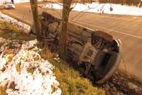 Přecenil síly, zradily ho serpentiny: Mladík otočil auto a ještě nadýchal, doma ho nepochválí