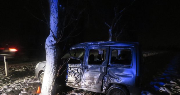 Řidič krvácející z tepny utekl po nehodě z auta. Když ho policie našla, zjistila proč