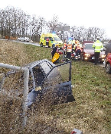 Při nehodě u Štěnovic vytáhl z auta čtyři zraněné a předal je záchranářům.