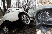 V nabouraném BMW v Orlové našli mrtvolu: Tachometr se zastavil na 250 km/h