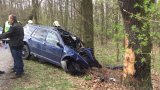 Tragická nehoda na Rakovnicku: Řidič nepřežil náraz do stromu
