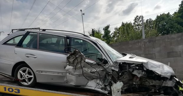 Otřesná nehoda u České Lípy: Řidička nedala přednost, zranila pět lidí