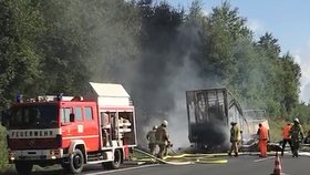 Nehoda autobusu na severu Bavorska si podle policie zřejmě vyžádala více obětí. Ze 48 cestujících se policistům stále nepodařilo najít 18 lidí.