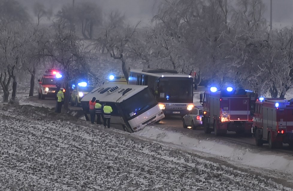 Nehoda autobusu na Jihlavsku