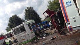 Při srážce kamionu s autobusem u Moskvy 14 lidí zemřelo.
