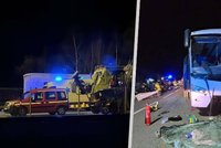 Tragická nehoda autobusu v Katalánsku: Dva mrtví a desítky zraněných